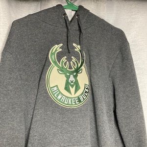 Milwaukee bucks hoodie 🦌